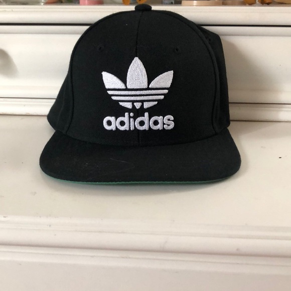 Adidas hat - Picture 2 of 3